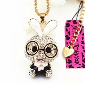 Betsey Johnson necklace